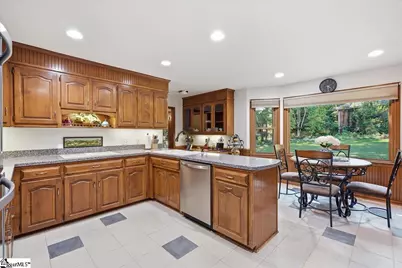 410 Thornhill Drive, Spartanburg, SC 29301 - Photo 14