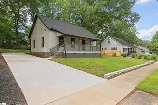 409 W Curtis St, Simpsonville, SC 29681 - Photo 2