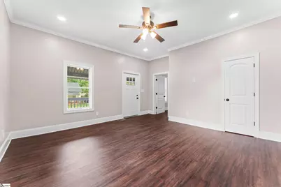 409 W Curtis Street, Simpsonville, SC 29681 - Photo 6