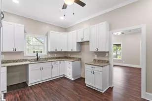409 W Curtis St, Simpsonville, SC 29681 - Photo 8
