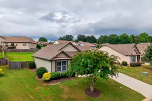 408 Trillium Creek Ct, Travelers Rest, SC 29690 - Photo 4