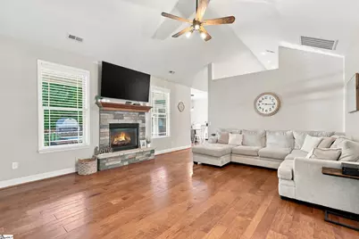 411 Oak Ridge Place, Easley, SC 29642 - Photo 2
