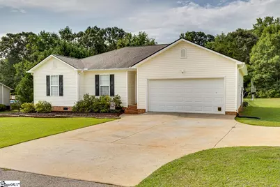 8 Shady Pines Court, Fountain Inn, SC 29644 - Photo 2
