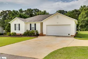 8 Shady Pines Ct, Fountain Inn, SC 29644 - Photo 2