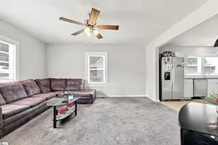 112 W 1st St, Williamston, SC 29697 - Photo 6