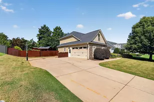 107 Elevation Ct, Greer, SC 29651 - Photo 4