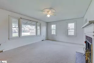 15 Dargan St, Greenville, SC 29611 - Photo 12