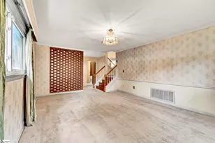 19 Vicki Cir, Greenville, SC 29615 - Photo 6