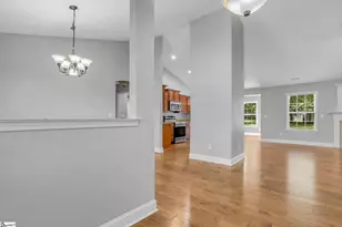 9 Gratiot Ln, Greer, SC 29651 - Photo 4