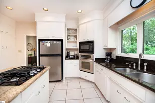 100 Wood Lily Ln, Spartanburg, SC 29307 - Photo 4