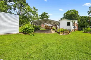 14 Hudson St, Taylors, SC 29687 - Photo 32