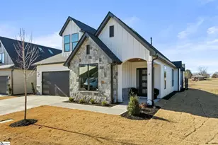 4 Mercy Dr, Greenville, SC 29607 - Photo 2