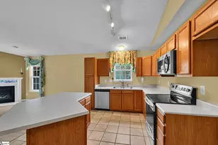 611 Hunters Ln, Anderson, SC 29625 - Photo 8