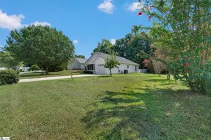 611 Hunters Ln, Anderson, SC 29625 - Photo 2