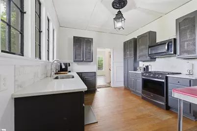 511 E Cambridge Avenue, Greenwood, SC 29646 - Photo 22
