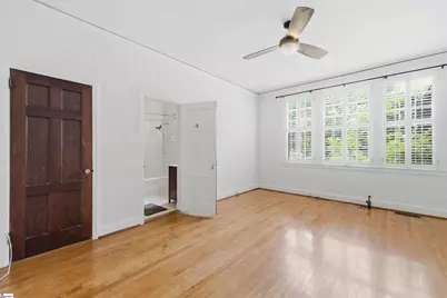 511 E Cambridge Avenue, Greenwood, SC 29646 - Photo 10