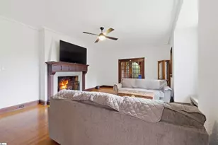 511 E Cambridge Ave, Greenwood, SC 29646 - Photo 6