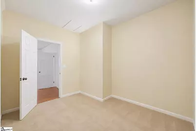 511 E Cambridge Avenue, Greenwood, SC 29646 - Photo 18