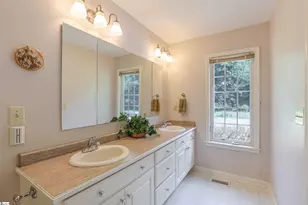 201 Holly Dr, Easley, SC 29640 - Photo 24