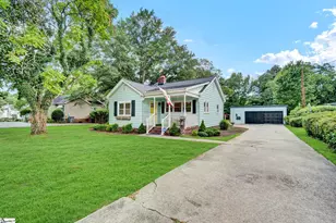 209 Donnan Rd, Taylors, SC 29687 - Photo 2