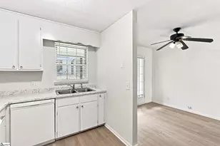 4 Birchview St, Taylors, SC 29687 - Photo 10