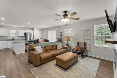 105 Brooks Road, Laurens, SC 29360 - Photo 4
