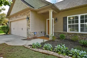 621 Summerville Way, Greenville, SC 29609 - Photo 2