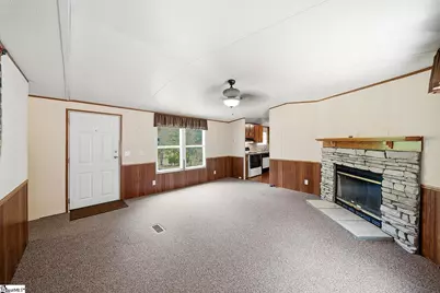 586 Kimbark Lane, Fountain Inn, SC 29644 - Photo 4