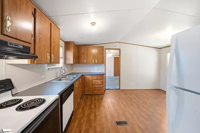 586 Kimbark Lane, Fountain Inn, SC 29644 - Photo 8