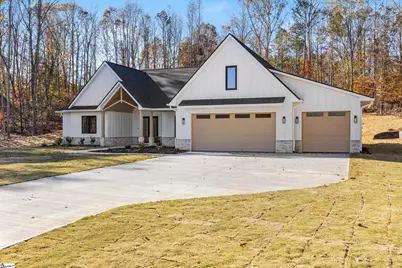 125 E Peninsula Drive, Laurens, SC 29360 - Photo 2