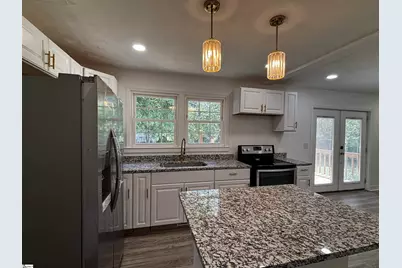 109 Avery Street, Greenville, SC 29617 - Photo 10