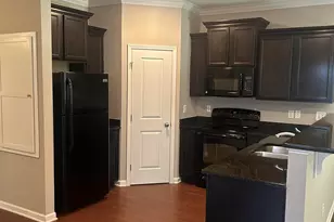 200 Rivers Edge Cir, Simpsonville, SC 29680 - Photo 2