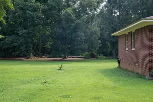 1124 Camelot Forest, Belton, SC 29627 - Photo 16