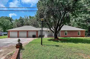 118 Old Saluda Dam Rd, Greenville, SC 29611 - Photo 2