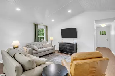 7 Blackburn Street, Greenville, SC 29607 - Photo 4