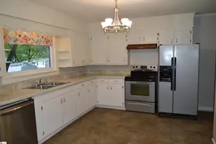 104 S Howell St, Greer, SC 29650 - Photo 8