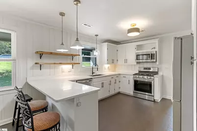 102 American Legion Road, Greer, SC 29651 - Photo 6