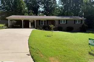 10 Dickens Ln, Taylors, SC 29687 - Photo 1