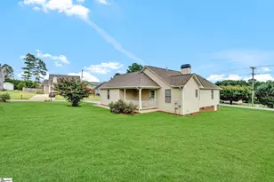 101 Summercrest Ct, Easley, SC 29642 - Photo 2