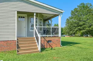 405 Abernathy Rd, Inman, SC 29349 - Photo 2