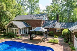 225 Walnut Hill Ln, Spartanburg, SC 29302 - Photo 2