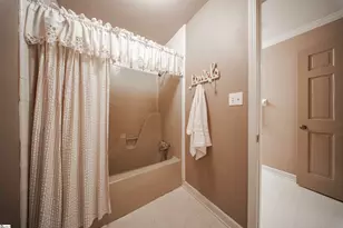 225 Walnut Hill Ln, Spartanburg, SC 29302 - Photo 34