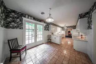 225 Walnut Hill Ln, Spartanburg, SC 29302 - Photo 14