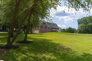 125 Tiffany Ln, Fountain Inn, SC 29644 - Photo 2