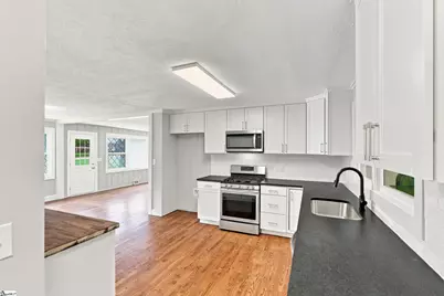 215 Elaine Avenue, Taylors, SC 29687 - Photo 10