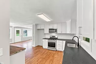 215 Elaine Ave, Taylors, SC 29687 - Photo 10