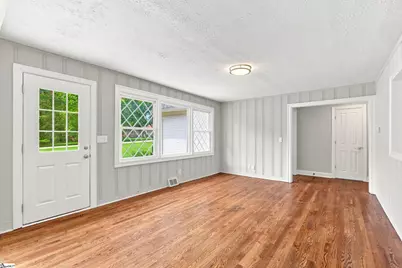 215 Elaine Avenue, Taylors, SC 29687 - Photo 8