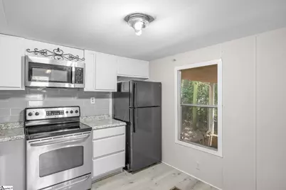 137 Rosemond Street, Pickens, SC 29671 - Photo 6