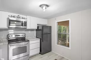 137 Rosemond St, Pickens, SC 29671 - Photo 6