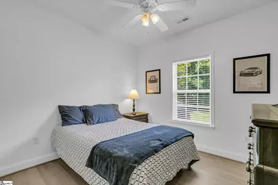 211 Lyons Drive, Simpsonville, SC 29681 - Photo 4
